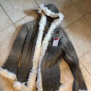 100% wool sweater M/L